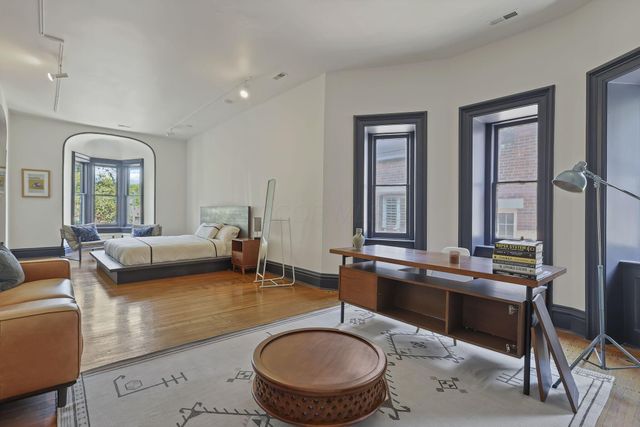 615 E Town Street, Columbus, OH 43215