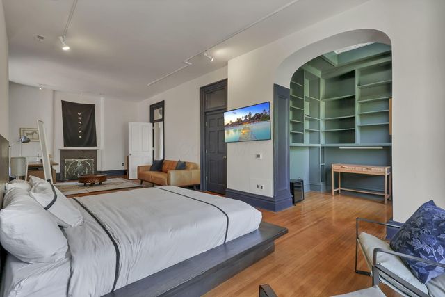 615 E Town Street, Columbus, OH 43215