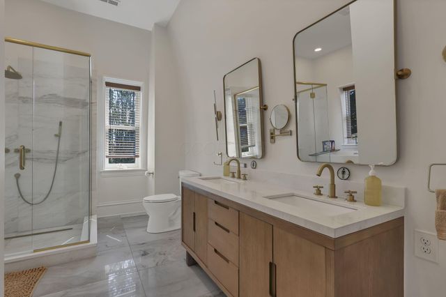 615 E Town Street, Columbus, OH 43215