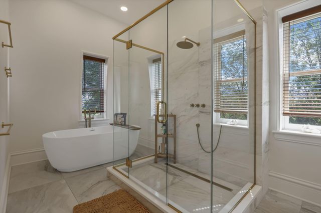 615 E Town Street, Columbus, OH 43215