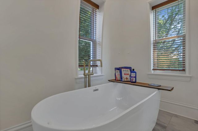 615 E Town Street, Columbus, OH 43215