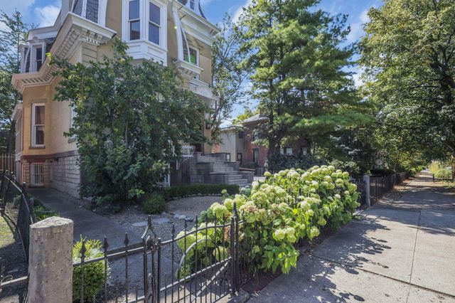 615 E Town Street, Columbus, OH 43215