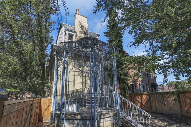 615 E Town Street, Columbus, OH 43215