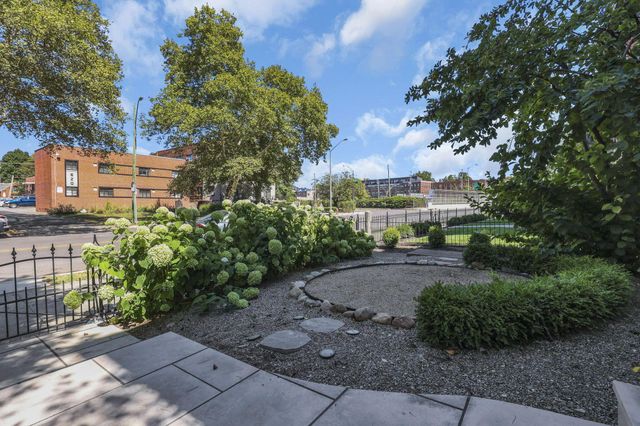 615 E Town Street, Columbus, OH 43215