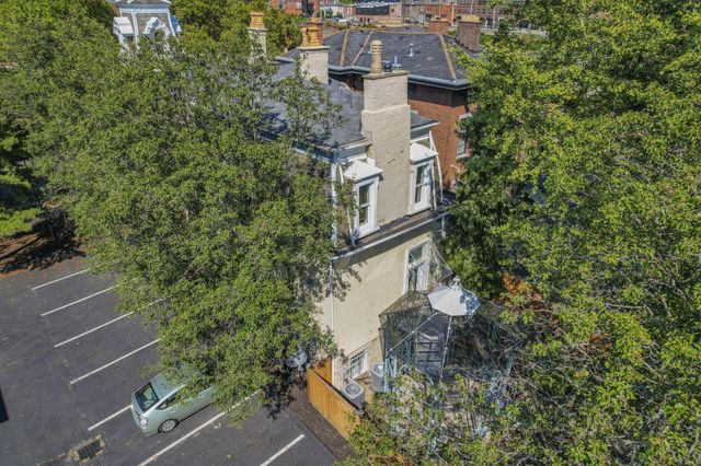 615 E Town Street, Columbus, OH 43215