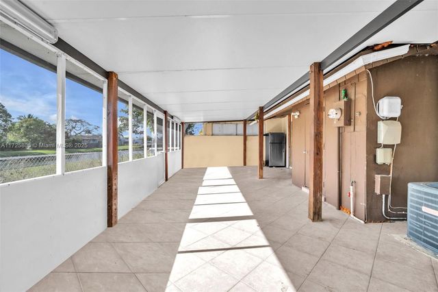 12104 SW 110th St Cir S, Miami, FL 33186