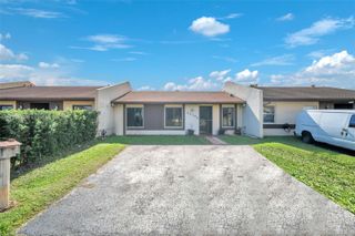 12104 SW 110th St Cir S, Miami, FL 33186
