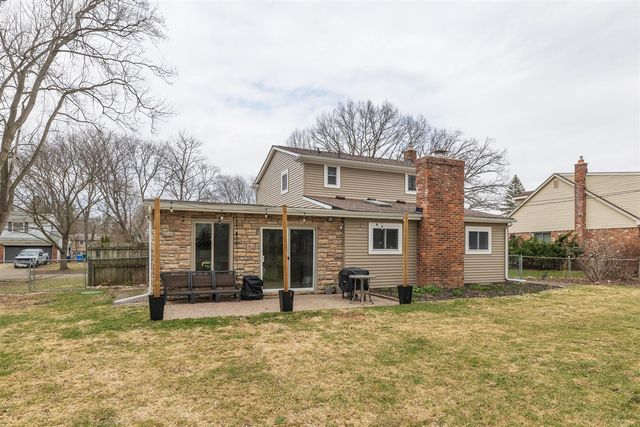 8765 Buckskin Drive, Commerce Twp, MI 48382