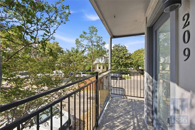 1111 W 10th ST 209, Austin, TX 78703