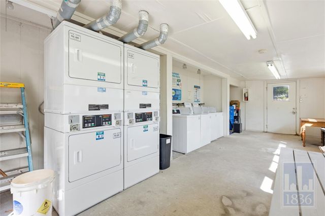 1111 W 10th ST 209, Austin, TX 78703