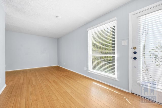 1111 W 10th ST 209, Austin, TX 78703