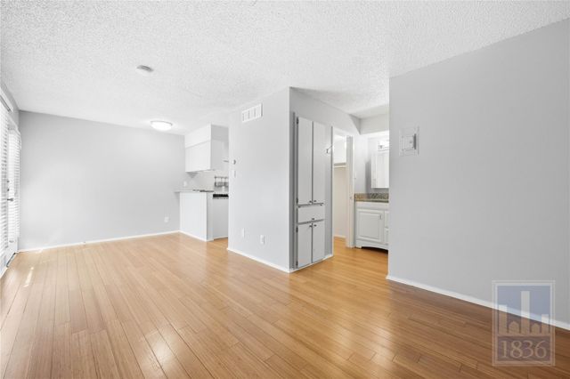 1111 W 10th ST 209, Austin, TX 78703