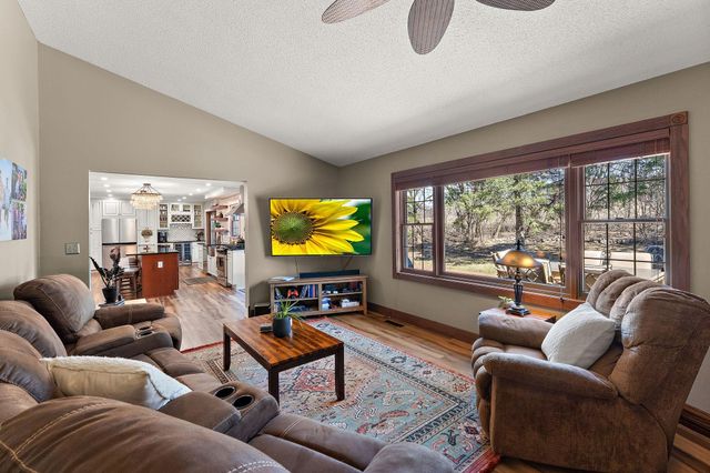 241 Deer Path, Stillwater, MN 55082