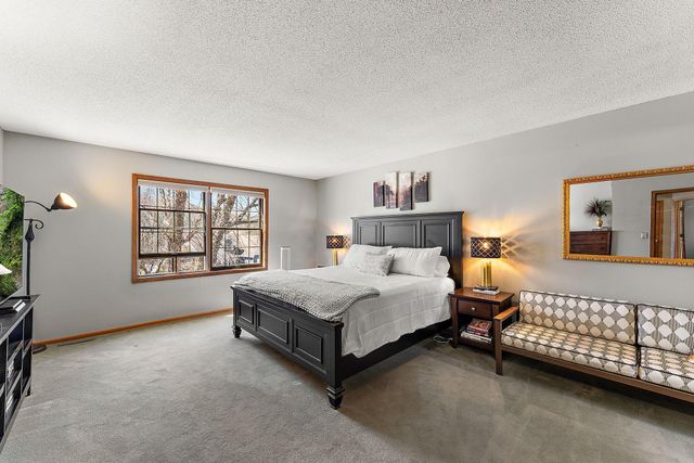 241 Deer Path, Stillwater, MN 55082