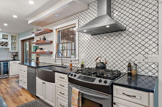 241 Deer Path, Stillwater, MN 55082