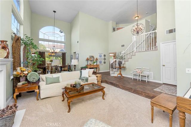 42204 Round Hill, Lancaster, CA 93536