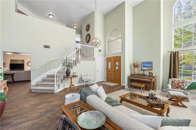 42204 Round Hill, Lancaster, CA 93536