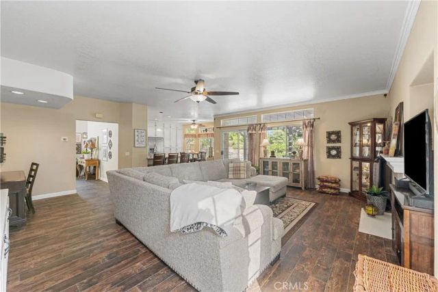42204 Round Hill, Lancaster, CA 93536