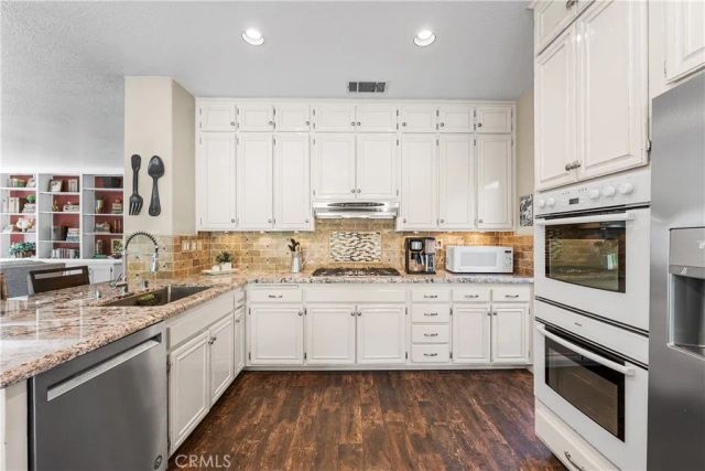 42204 Round Hill, Lancaster, CA 93536