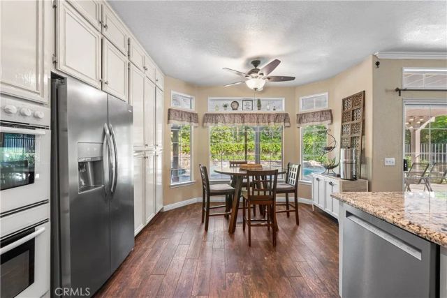 42204 Round Hill, Lancaster, CA 93536