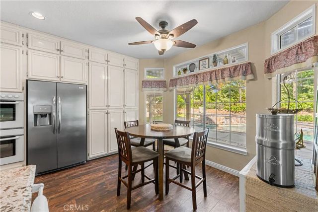 42204 Round Hill, Lancaster, CA 93536