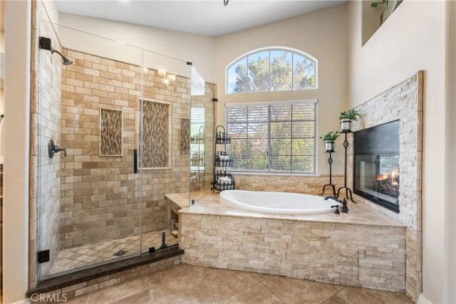 42204 Round Hill, Lancaster, CA 93536