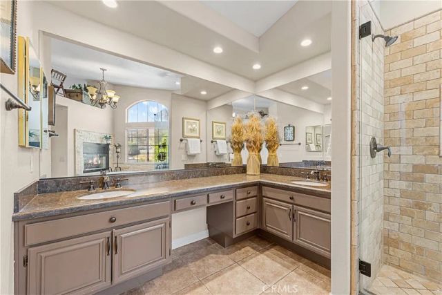 42204 Round Hill, Lancaster, CA 93536