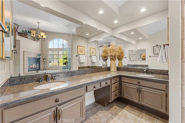 42204 Round Hill, Lancaster, CA 93536