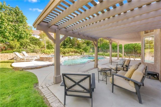 42204 Round Hill, Lancaster, CA 93536