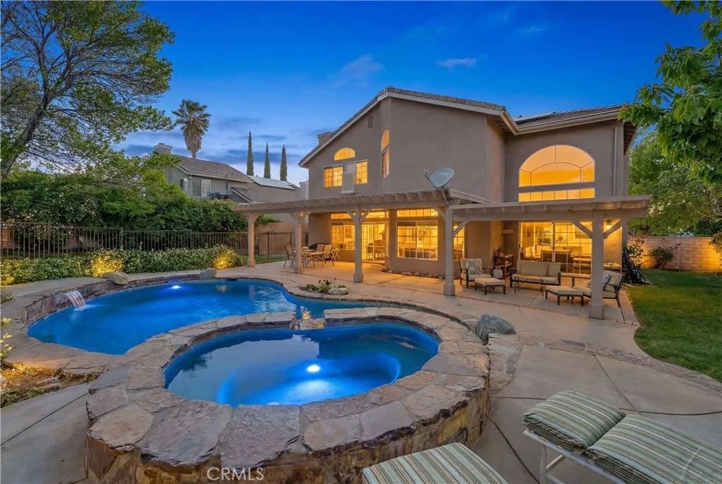 42204 Round Hill, Lancaster, CA 93536