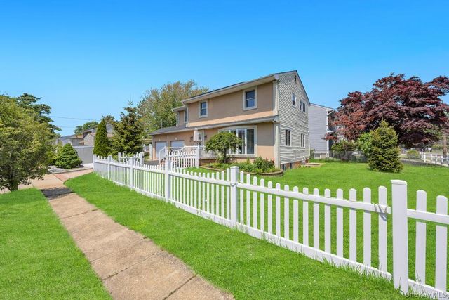 48 E Grove Street, Massapequa, NY 11758