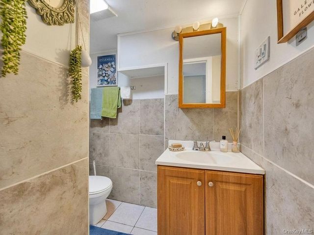 48 E Grove Street, Massapequa, NY 11758