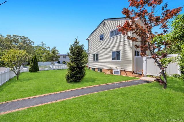 48 E Grove Street, Massapequa, NY 11758
