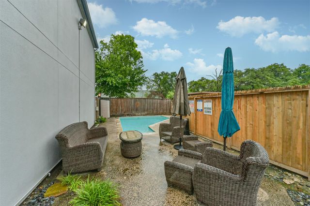 5917 Fairdale Lane 10, Houston, TX 77057