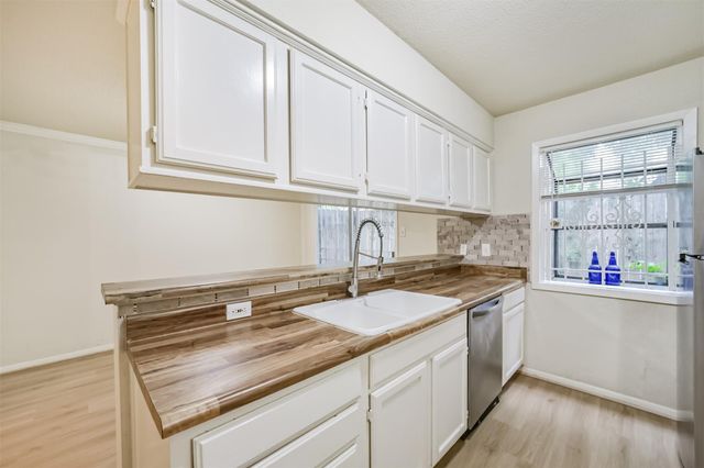 5917 Fairdale Lane 10, Houston, TX 77057