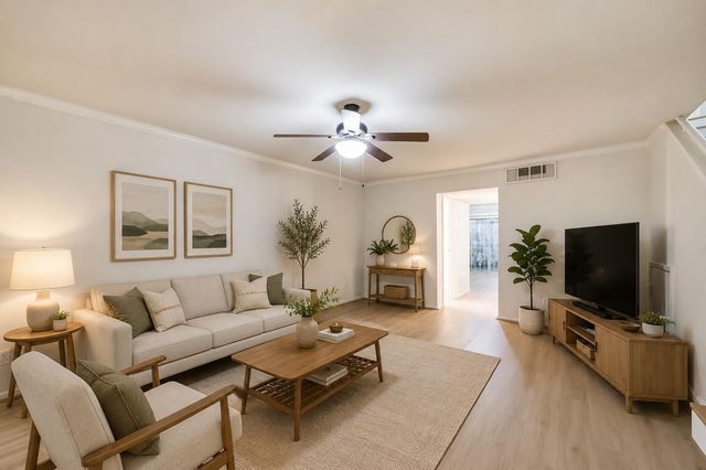 5917 Fairdale Lane 10, Houston, TX 77057