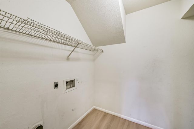 5917 Fairdale Lane 10, Houston, TX 77057