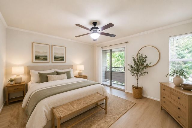 5917 Fairdale Lane 10, Houston, TX 77057