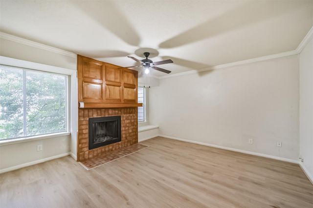 5917 Fairdale Lane 10, Houston, TX 77057