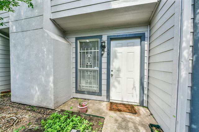 5917 Fairdale Lane 10, Houston, TX 77057