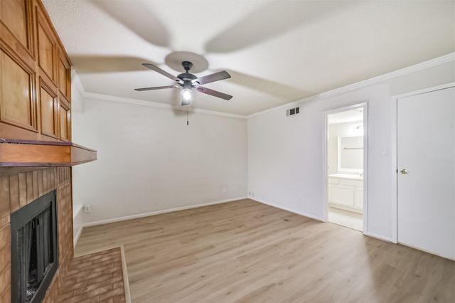 5917 Fairdale Lane 10, Houston, TX 77057