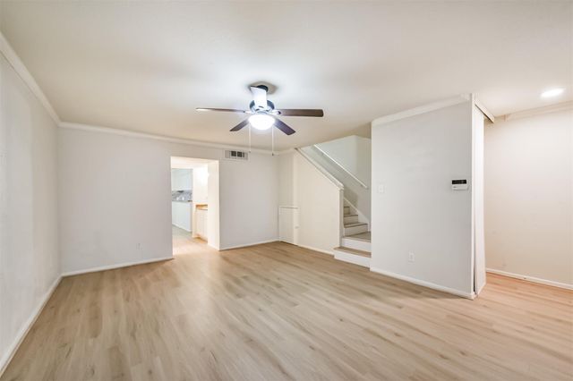 5917 Fairdale Lane 10, Houston, TX 77057