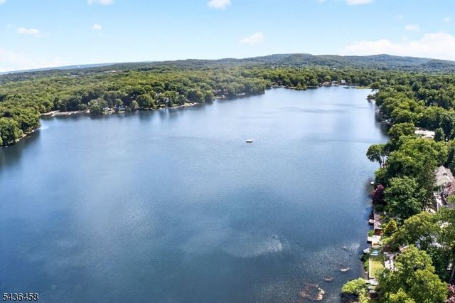 134 Cedar Lk, Denville Twp., NJ 07834