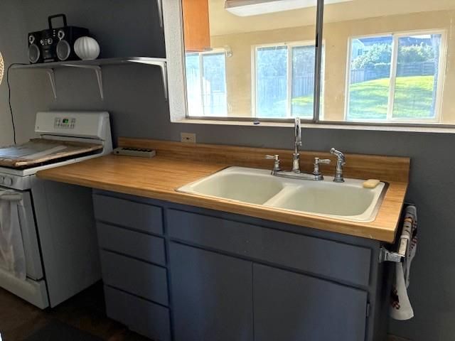 2960 Hart Ave, West Sacramento, CA 95691