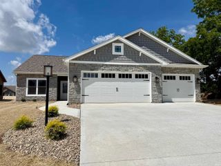 2025 Approach Drive, Auburn, IN 46706