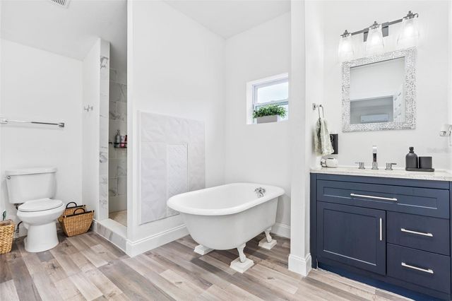 2201 50TH AVENUE N, St Petersburg, FL 33714