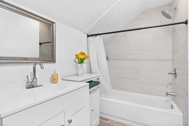 2201 50TH AVENUE N, St Petersburg, FL 33714