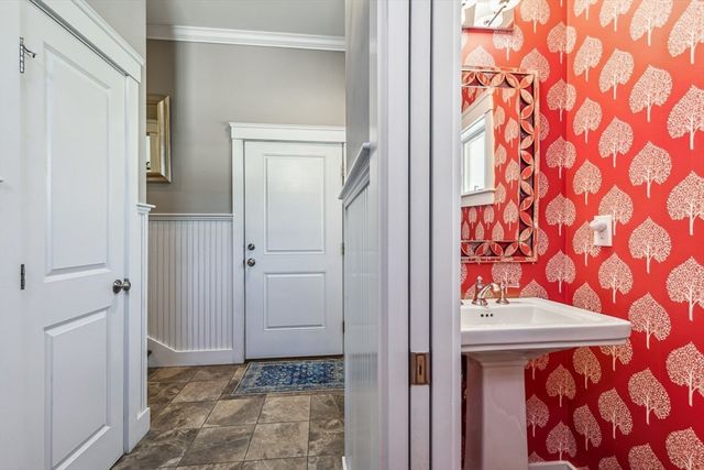 9 Village Way 31, Franklin, MA 02038