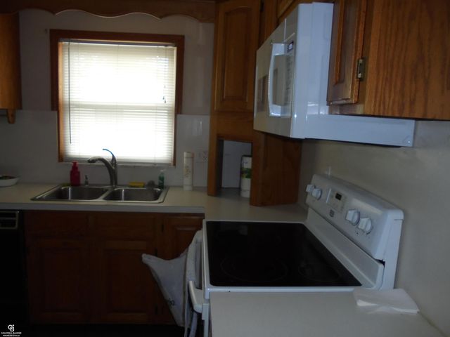 18138 22 Mile Road, Macomb, MI 48044