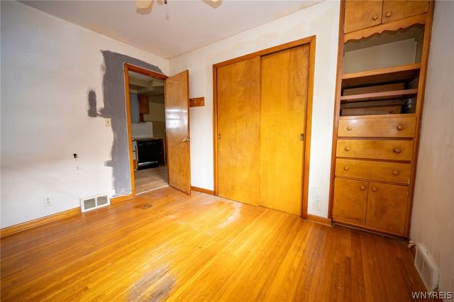 233 Olmstead Avenue, Lancaster, NY 14043